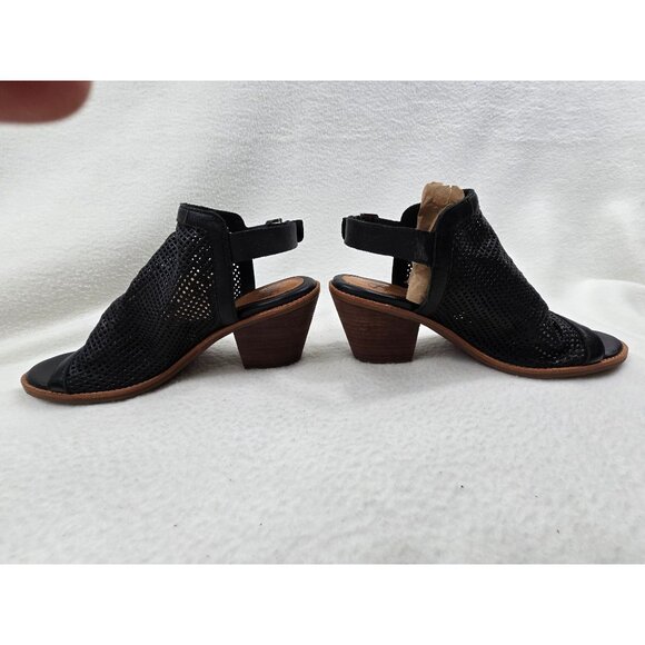 Sofft Milly Size 9M Black Leather Open Toe Perforated Block Heel Sandals Womens - Picture 2 of 7